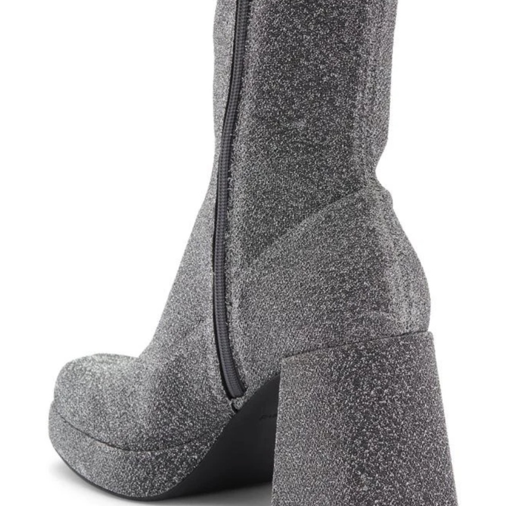 ABOUND Platform Booties - Picture 2 of 3